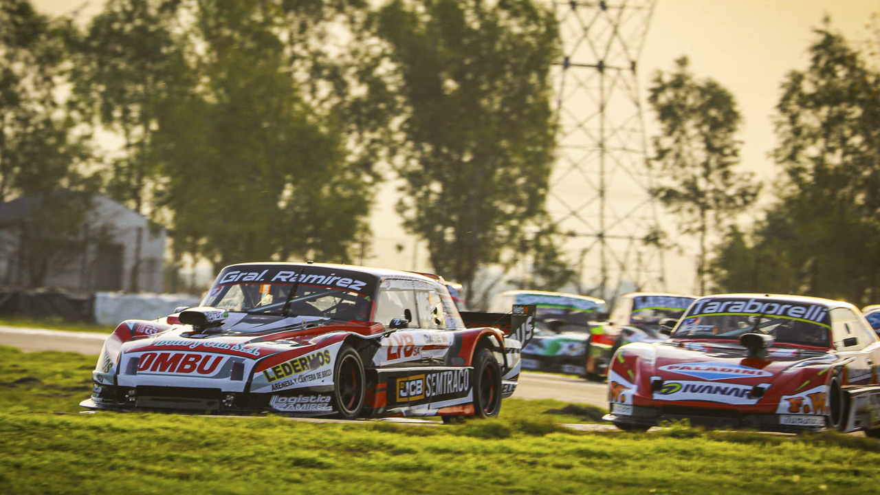 Manu Borgert peleo por las primeras posiciones de la carrera en la que terminó 7°