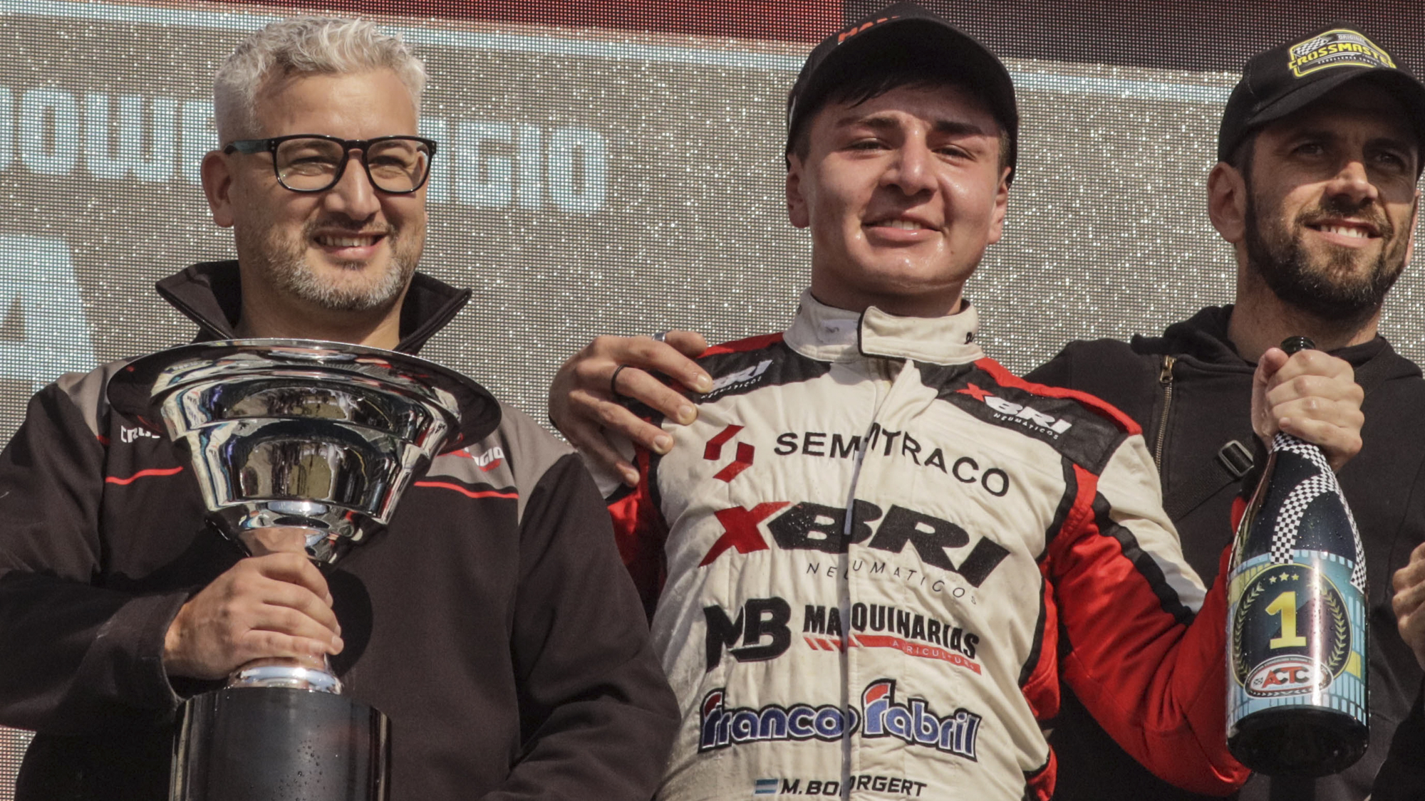 El piloto de Ford dominó desde la segunda curva la carrera conquistando su tercera victoria de la temporada y reafirmando su liderazgo en el campeonato